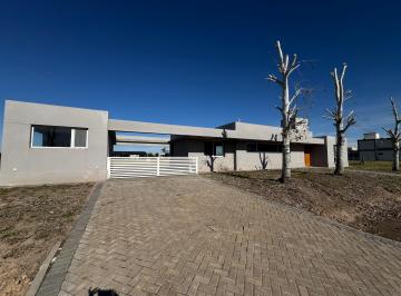 Casa de 4 ambientes, Funes · Casa en Haras de Funes