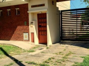 PH · 40m² · 3 Ambientes · 2 Cocheras · PH en Venta 1 Dormitorio con Cochera