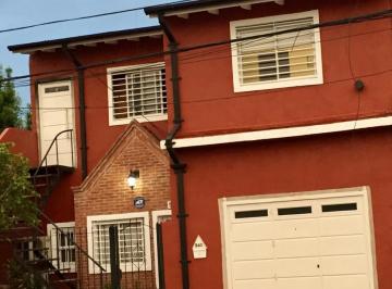 Casa · 150m² · 7 Ambientes · 1 Cochera · Casa con Fondo y Departamento