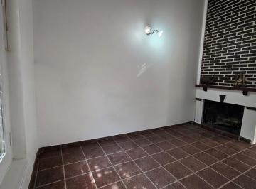 Casa · 215m² · 3 Ambientes · 2 Cocheras · Casa Dos Dorm. Parque Alquiler Ituzaingo
