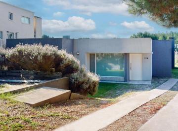 FRENTE Y ENTRADA DE VEHICULO · Venta Casa Costa Esmeralda Residencial 1