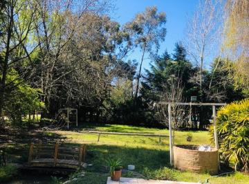 Quinta vacacional · 1600m² · 4 Ambientes · 3 Cocheras · Venta: Casa Quinta de 4 Amb. Barrio Los Ombues C/pileta