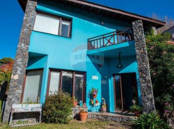 Casa · 260m² · 4 Ambientes · 2 Cocheras · Venta Casa de Diseño Villa Gesell