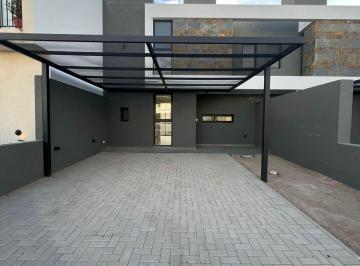 Foto · ¡Estrená Tu Dúplex en Solares de Manantiales con Patio, Asador y Cochera Doble!
