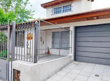 Casa · 110m² · 4 Ambientes · 2 Cocheras · Venta Casa Llavallol