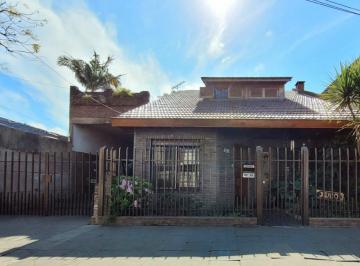 Casa · 163m² · 5 Ambientes · 3 Cocheras · Venta Casa 5 Ambientes en Billinghurst