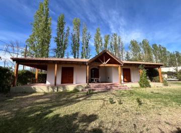 Casa · 150m² · 4 Ambientes · 2 Cocheras · Casa en Venta Calle Lima