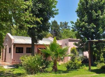 Casa · 131m² · 3 Ambientes · 2 Cocheras · Venta Casa Quinta en Tortuguitas