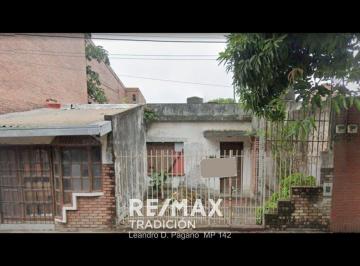 Casa · 200m² · 4 Ambientes · Casa a Refaccionar en Venta Macrocentro