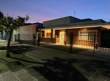 Casa de 5 ambientes, Florencio Varela · Excelente Propiedad en Alquiler en El Centro de Florencio Varela