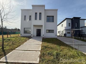 Casa · 200m² · 4 Ambientes · Venta Casa en San Pablo