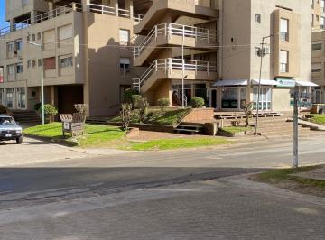 Departamento · 33m² · 2 Ambientes · Pinamar Centro 2 Amb. 2do. Piso X Escalera - 300 m. Mar/30 m Av Buenge - Impecable - 33 m²