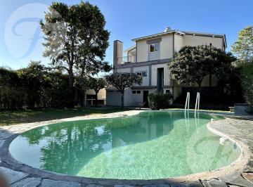 Casa · 228m² · 5 Ambientes · 3 Cocheras · Venta de Casa en San Pedro - en La Mejor Ubicación de La Ciudad