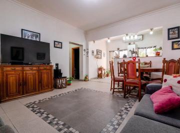 Casa · 75m² · 3 Ambientes · Venta Casa 3 Ambientes C/ Quincho en "Lanus Oeste"
