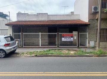 Casa · 114m² · 3 Ambientes · 1 Cochera · Venta Casa 3 Amb Lote Propio P/modernizar Padilla V. Martell