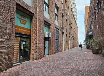 Local comercial · 46m² · 1 Cochera · Local en Venta Forum con Cochera