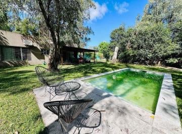 Casa · 88m² · 4 Ambientes · 1 Cochera · Venta Casa 4 Ambientes, Pileta El Pato Berazategui
