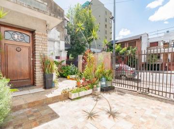 Casa · 160m² · 8 Ambientes · 1 Cochera · Super Oportunidad Casa en Floresta