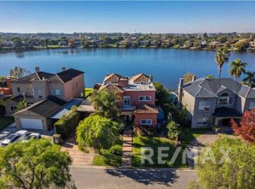 Casa · 286m² · 5 Ambientes · 2 Cocheras · Venta Casa San Isidro Labrador a La Laguna Amarra