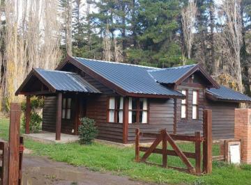 Casa · 80m² · 4 Ambientes · Cabaña en Los Antiguos