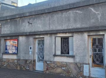 Casa · 130m² · 8 Ambientes · Casa de 2 Dormitorio en Venta