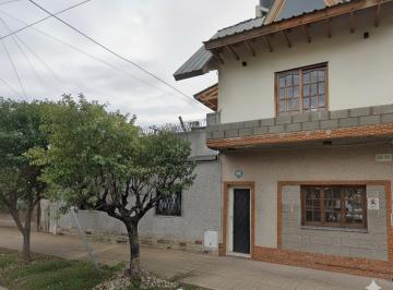 Casa · 126m² · 5 Ambientes · Casa PH en Venta 5 Ambientes