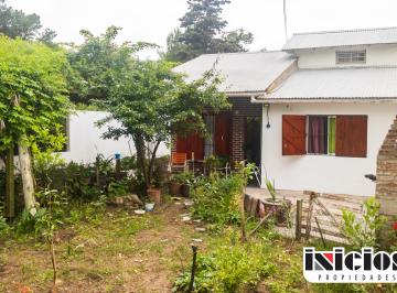 Casa de 4 ambientes, Mar de Ajó · Chalet Más Departamento: Lobo de Mar N° 72 - Mar de Ajó - C671