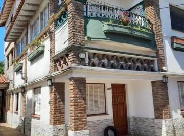 Casa de 10 ambientes, Tres de Febrero · Venta Chalet Sobre Lote Propio con Local Mas Siete Departamentos - Caseros