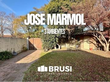 Casa · 98m² · 3 Ambientes · 2 Cocheras · Casa en Venta 3 Ambientes en Jose Marmol