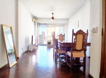 Departamento · 70m² · 4 Ambientes · 1 Cochera · Departamento en Venta - Centro - Rosario - 2 Dorm. C/balcón