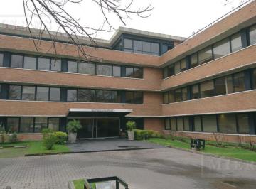 Oficina comercial · 168m² · 5 Cocheras · Excelente Oficina en Alquiler (168 M&sup2;) Cercana a Acceso Tigre