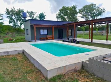 Casa · 40m² · 2 Ambientes · Venta Casa Quinta con Pileta 1.176 m² Cañuelas