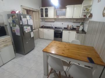 Casa de 3 ambientes, La Matanza · Casa 3 Ambientes con Cochera, Jardín Al Fondo y Terraza
