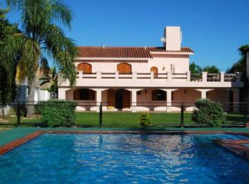 Casa · 500m² · 9 Ambientes · 3 Cocheras · Venta - Casa en Granja de Funes - 5 Dorm. Patio y Pileta