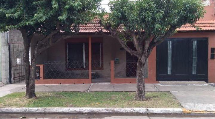 Casa · 90m² · 3 Ambientes · 1 Cochera