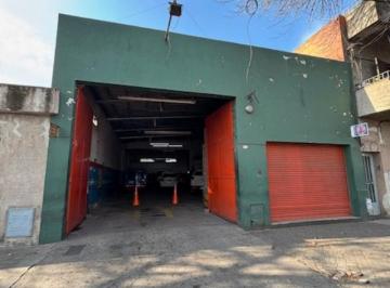 Local comercial · 225m² · 2 Ambientes · 10 Cocheras · Local en Rosario