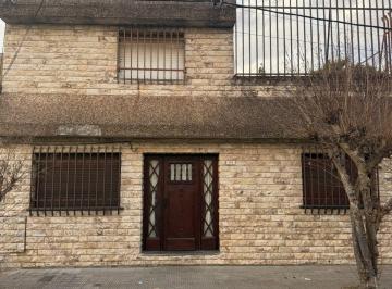 Casa de 6 ambientes, Rosario · Oportunidad Casa Al Frente