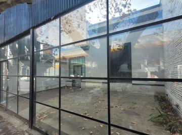 Local comercial · 200m² · 5 Ambientes · 20 Cocheras · Quilmes Centro - Local con Playa de Estacionamiento
