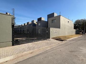 Casa · 140m² · 3 Ambientes · 1 Cochera · Alquiler - Tres Dorm. - Complejo Cerrado - Villa Belgrano - Arguello