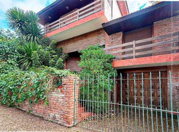 Casa · 335m² · 6 Ambientes · 1 Cochera · Casa 6 Ambientes en Punta Mogotes