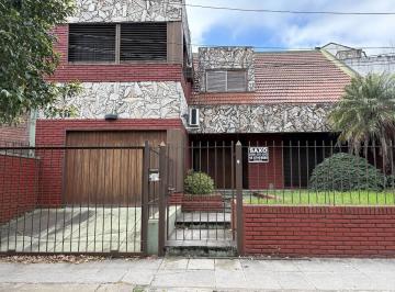 Casa · 263m² · 4 Ambientes · Casa en Alquiler en Ciudad Jardin del Palomar, Tres de Febrero