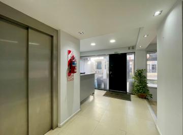 Oficina comercial · 500m² · 10 Ambientes · 3 Cocheras · Excelente Edificio de Oficina en Vicente Lopez