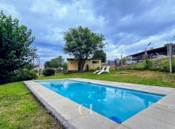 Casa de 6 ambientes, Villa Santa Cruz del Lago · Venta Chalet Equipado con Pileta, a 100 m de Ruta 38 Villa Santa Cruz del Lago