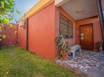 Casa · 55m² · 3 Ambientes · Casa Chalet en Venta en Ramos Mejía, La Matanza, G. B. a. Zona Oeste