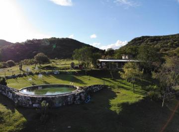 Campo · 230m² · 7 Ambientes · Campo con 3 Cabañas en Alta Gracia