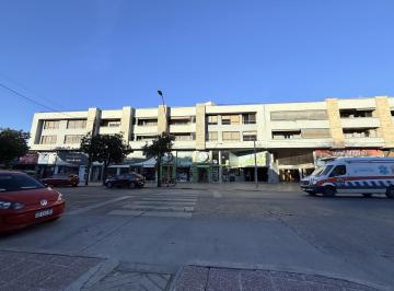 Departamento · 60m² · 3 Ambientes · 1 Cochera · Departamento en Alquiler 2 Dorm. C/ Cochera