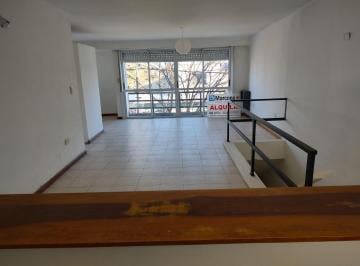 PH · 65m² · 3 Ambientes · PH en Lourdes