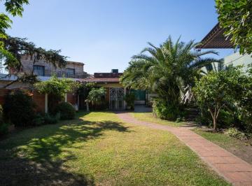 Terreno · 172m² · Venta de Lote con Salón en Morón Sur