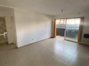 Departamento de 2 ambientes, Berazategui · Departamento 2 Ambientes con Cochera en Alquiler en Berazategui