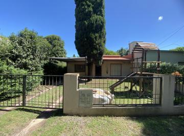Casa · 90m² · 3 Ambientes · 1 Cochera · Casa en Luard Kayad